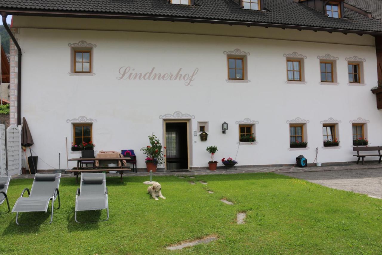 Lindnerhof Urlaub Am Bauernhof Hotel San Lorenzo di Sebato Exterior photo
